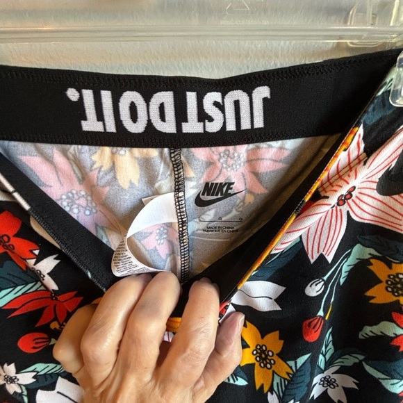 NIKE LEGGINGS*** - Picture 3 of 5